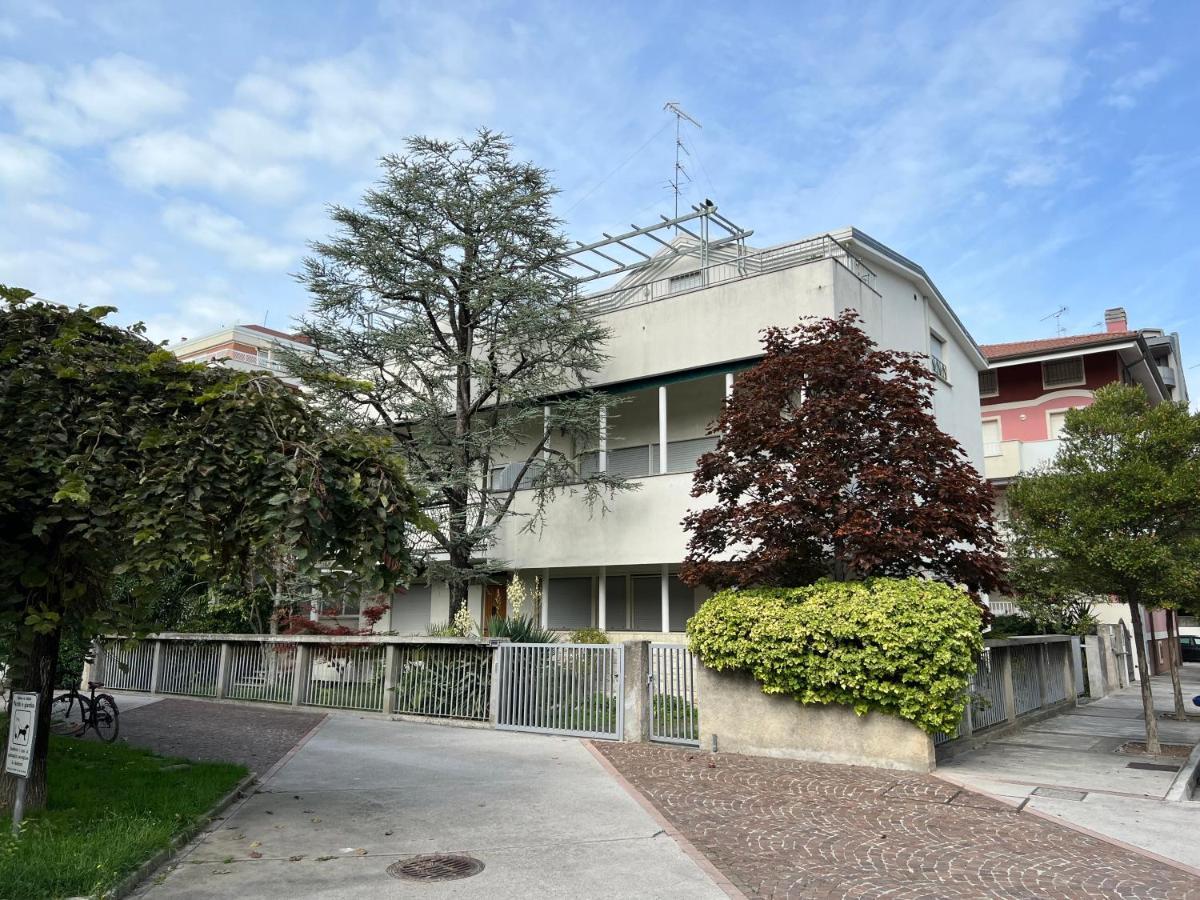 Villa Verdi Apartments Grado Esterno foto